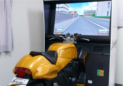 シミュレーター（二輪車）